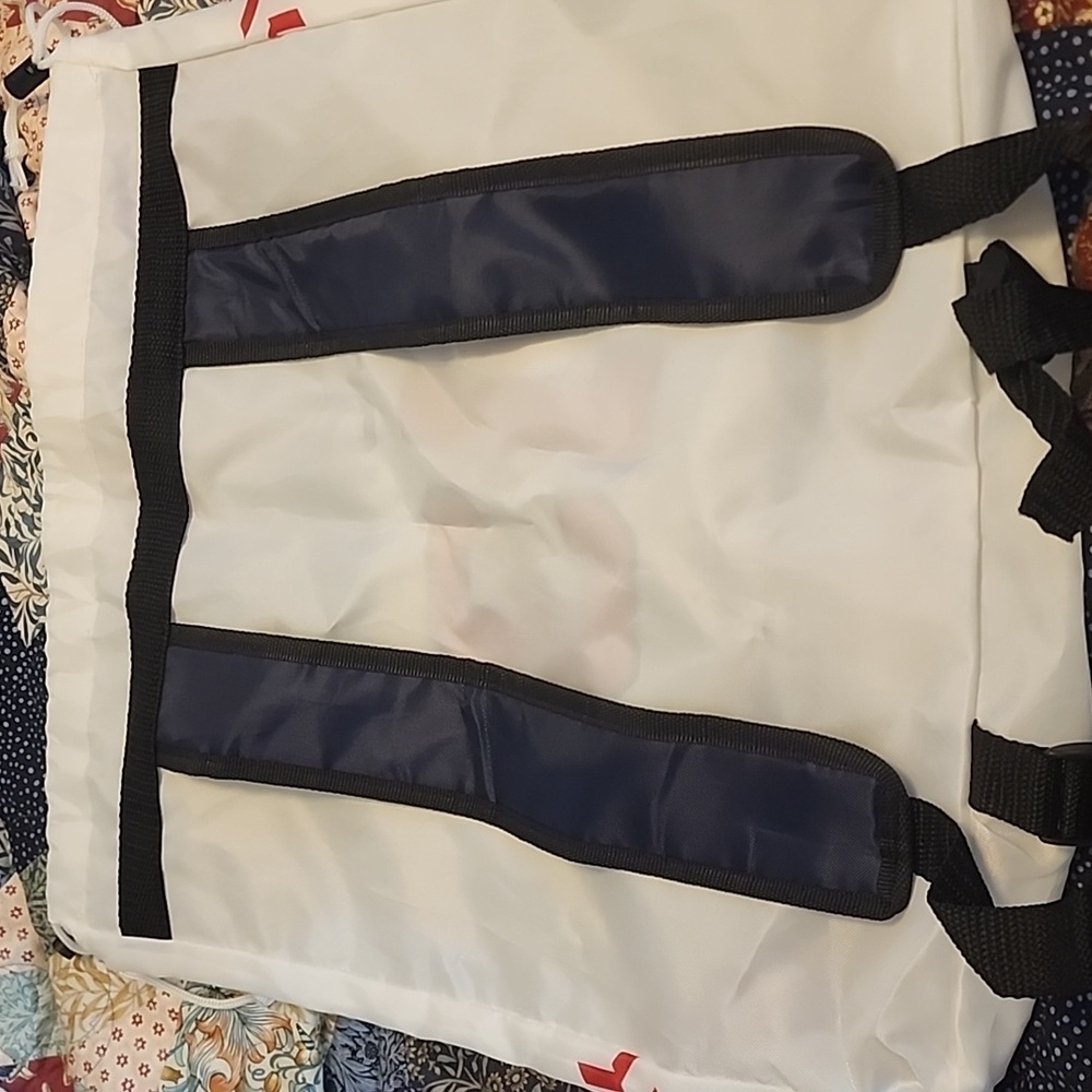 Atlanta Braves Drawstring Bag/Backpack - Picture 2 of 4
